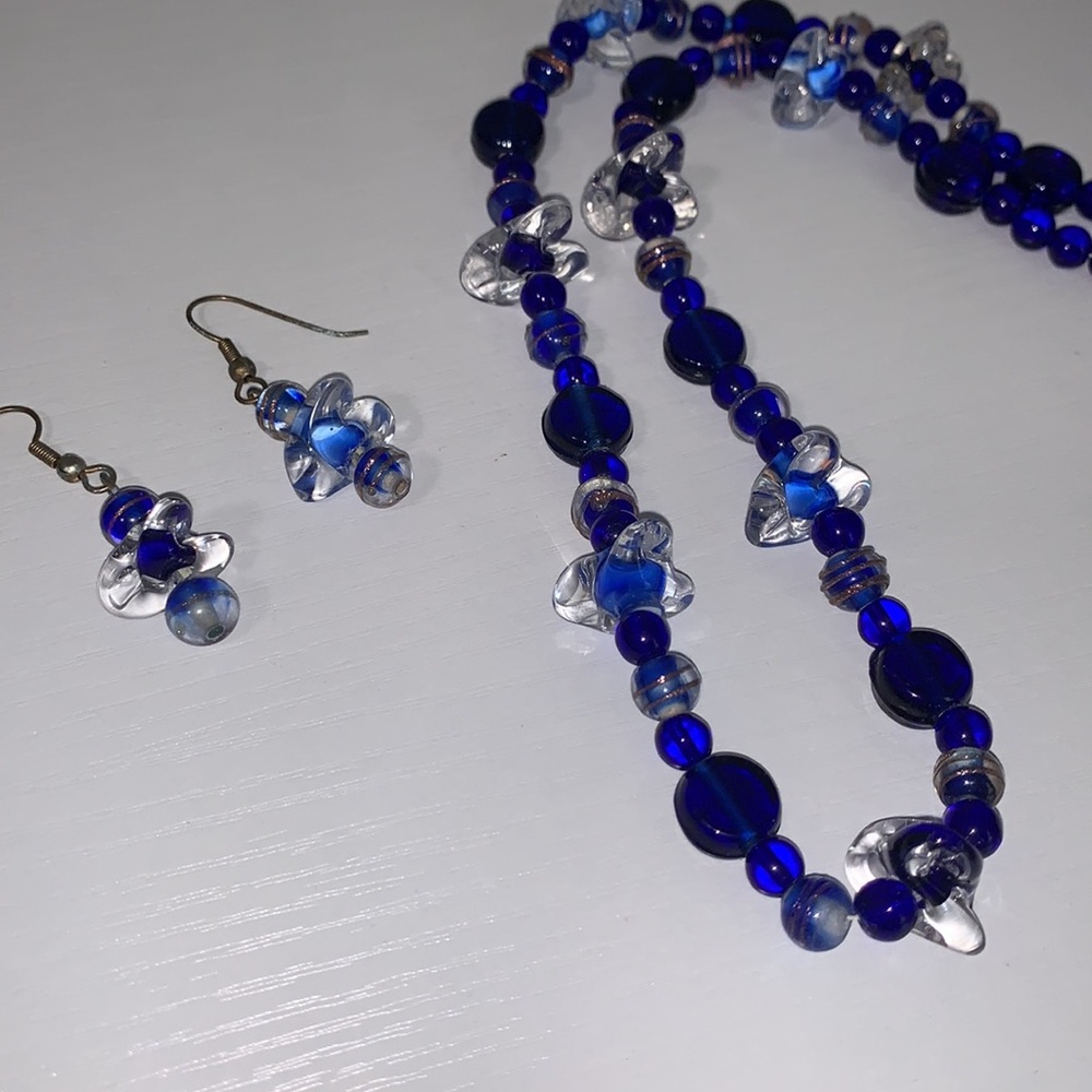 BLUE SEA-GLASS NECKLACE AND EARRINGS - Picture 2 of 8